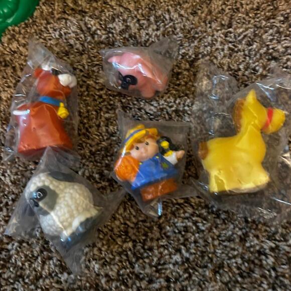 Fisher-Price Little People Halloween Pumpkin Party (NWT) - Picture 2 of 7